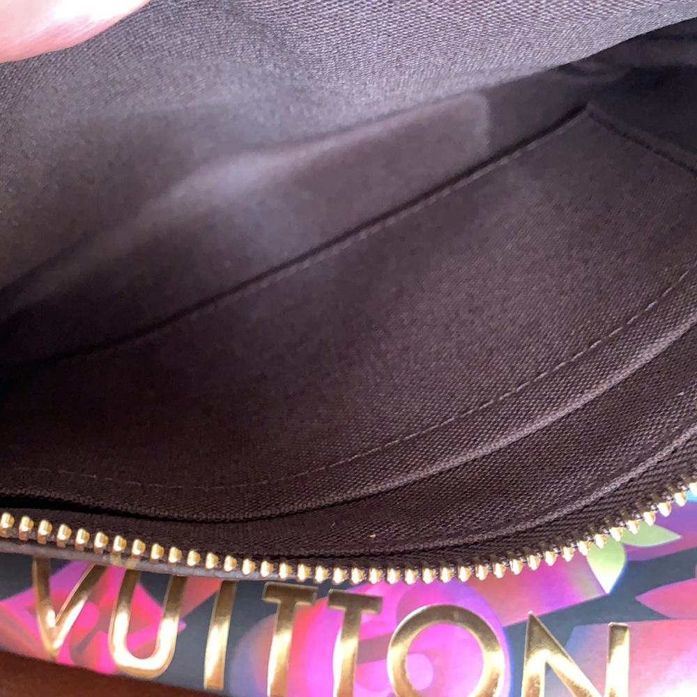 New with tags employees pochettes Louis Vuitton - Picture 8 of 11